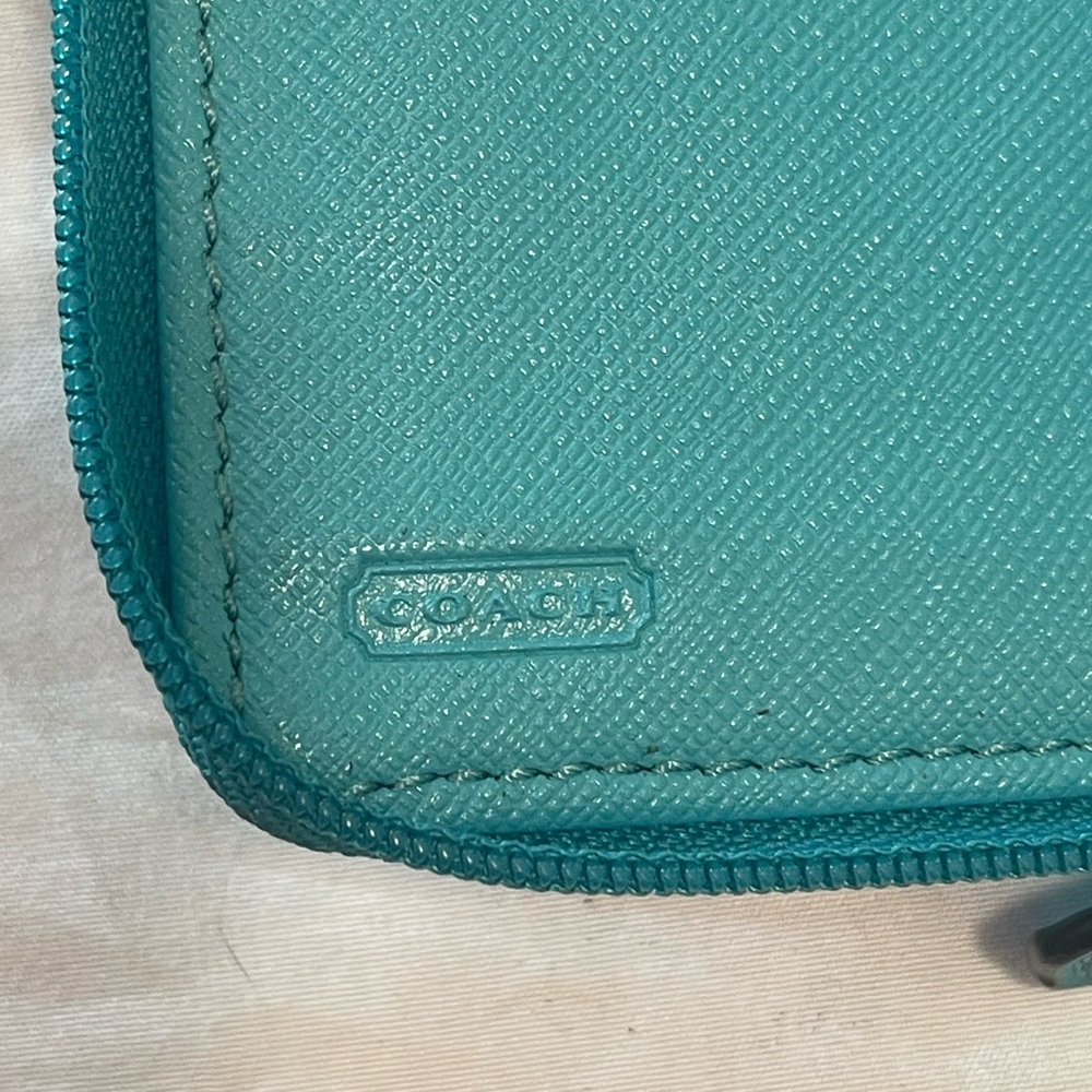 Coach Campbell leather Turnlock essential zip Turquoise Zip Around Card Wallet - Picture 4 of 6